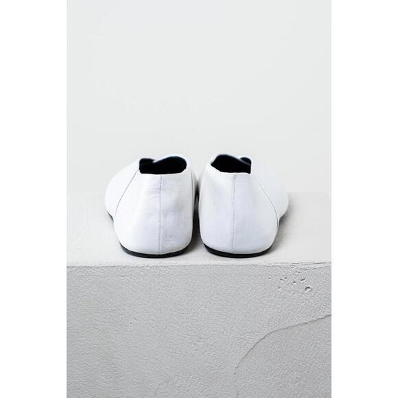 Jil Sander Asymmetric leather ballet flats - Picture 2 of 4